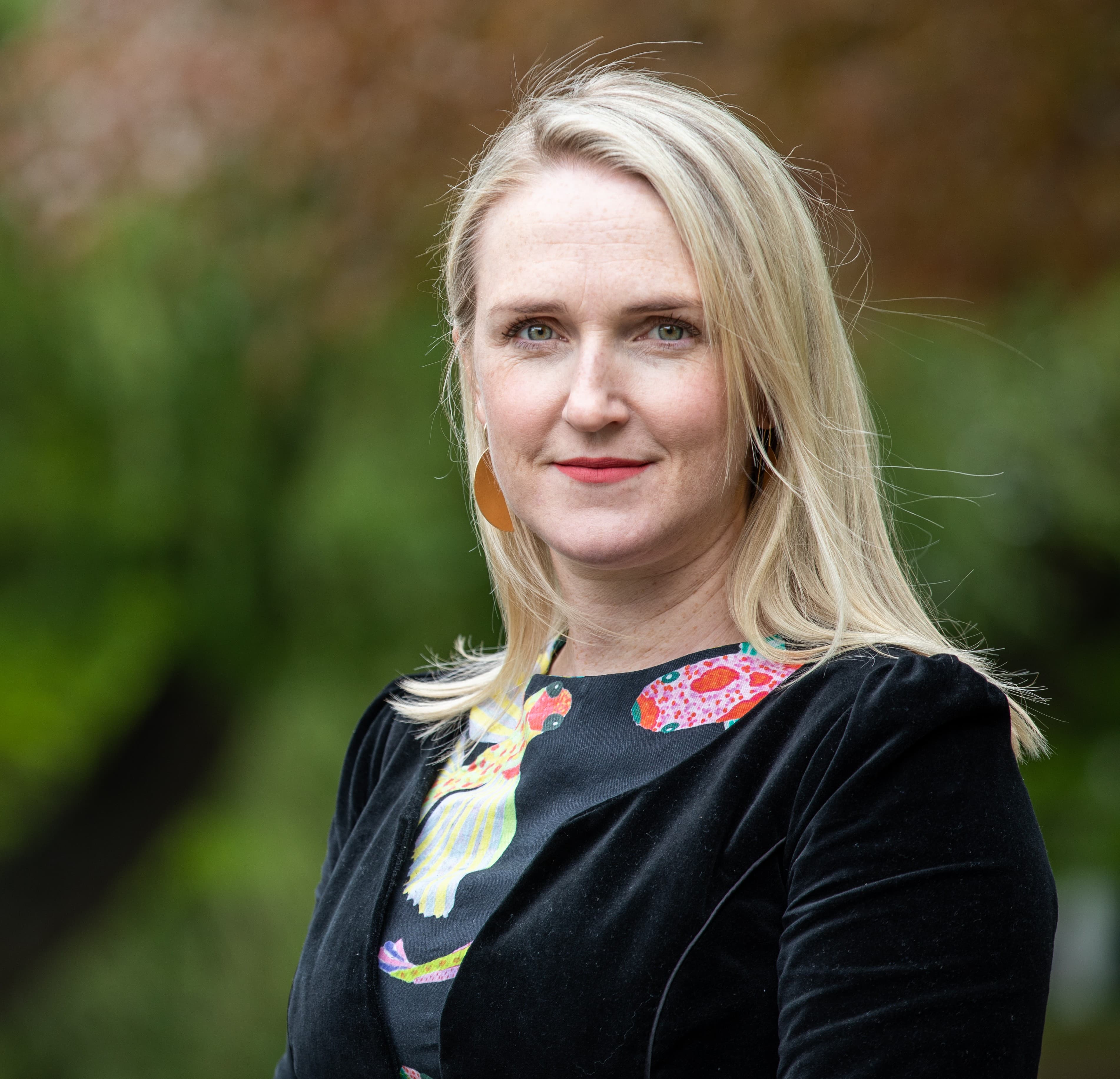 Dr Elizabeth Macpherson  